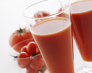 photo of clear drinking glass filled with tomato juice HD wallpaper